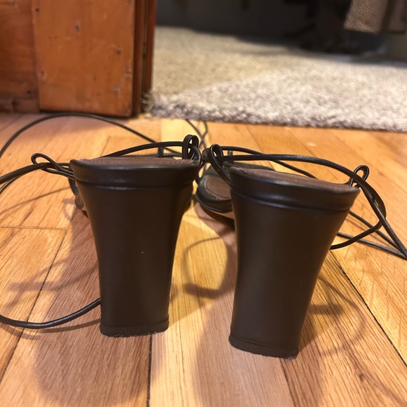 Alohas Black Strappy Heels - Picture 3 of 4